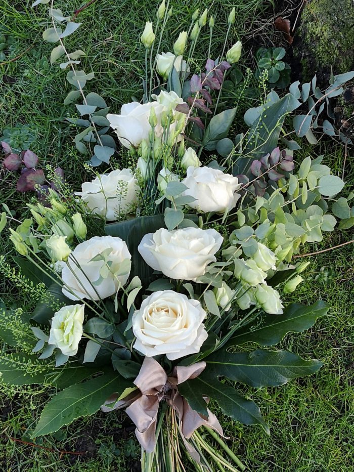 Rose & Lisianthus Sheaf
